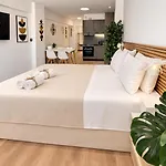 Opal Luxury By The Sea Apartment *