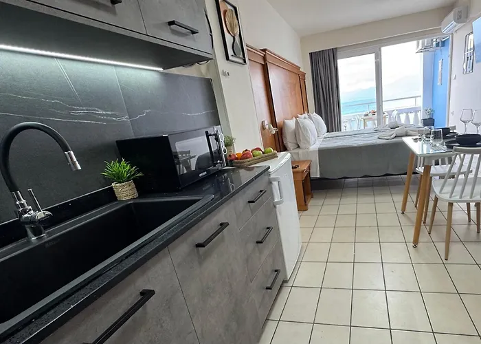 Opal Luxury By The Sea