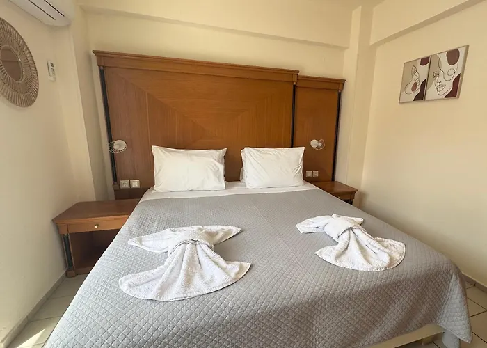 Opal Luxury By The Sea * Hersonissos (Crete)