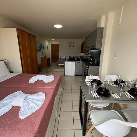 Opal Luxury By The Sea Hersonissos (Crete)