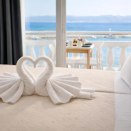 Opal Luxury By The Sea