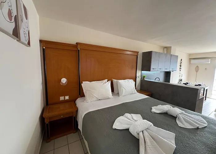 Opal Luxury By The Sea Hersonissos (Crete)