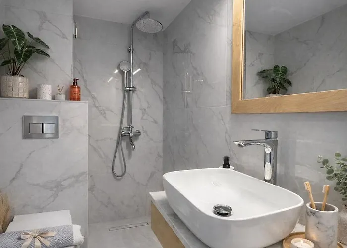 Opal Luxury By The Sea