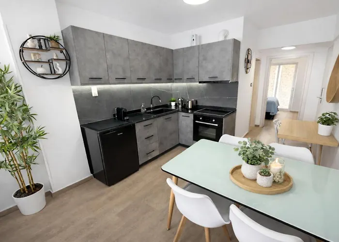 Opal Luxury By The Sea Apartment *